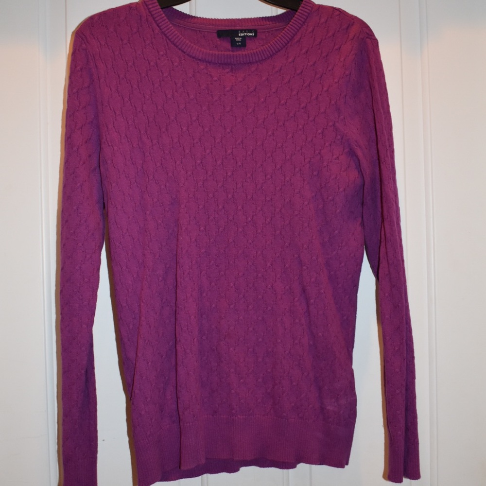 Lightweight sweater